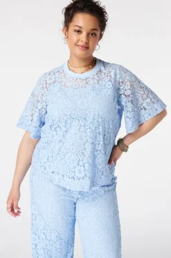 Blouse en dentelle