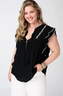 Blouse à manches courtes à volants