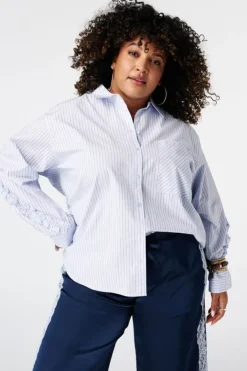Blouse rayée avec volants
