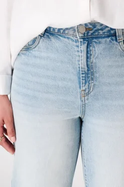 Jeans larges à taille haute
