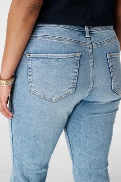 Jean straight leg à taille mi-haute