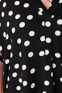 Robe à encolure en V