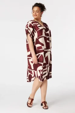 Robe à encolure en V
