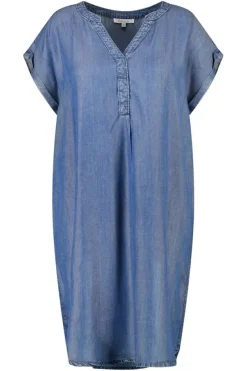 Robe en jean avec col en V