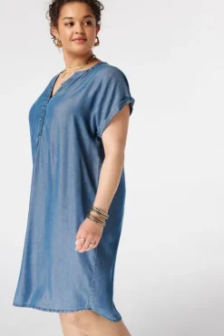 Robe en jean avec col en V