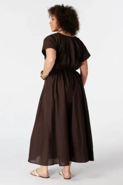 Robe maxi avec ceinture