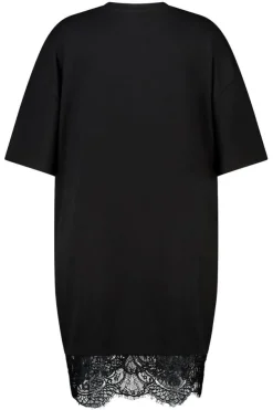 Robe oversize avec dentelle
