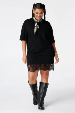 Robe oversize avec dentelle