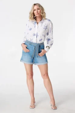 Short en denim avec ceinture