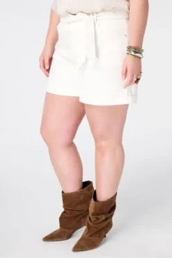 Short en denim avec ceinture