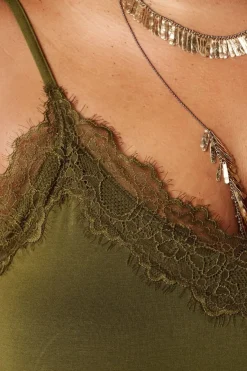 Top avec dentelle