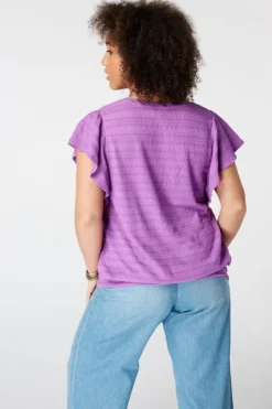 Top avec manches papillon