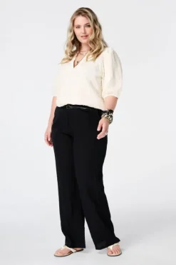 Top avec structure florale