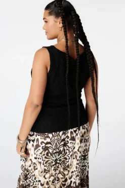 Top en dentelle sans manches