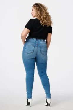 Tregging avec un look denim